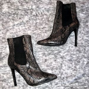 Faux Snake Print Fashion Nova Heeled Booties Size 7